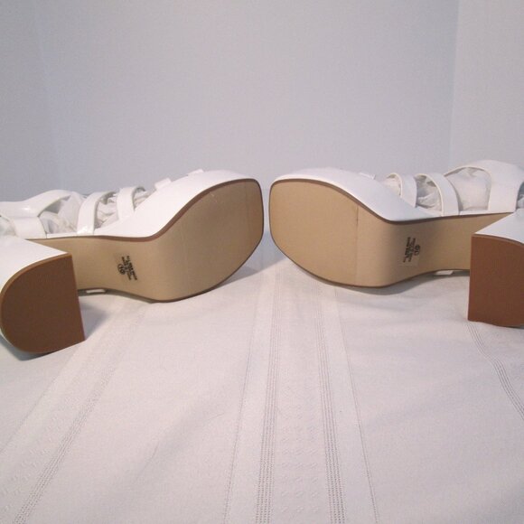 SODA Either White Platform Sandals Sz 10 - Picture 10 of 10
